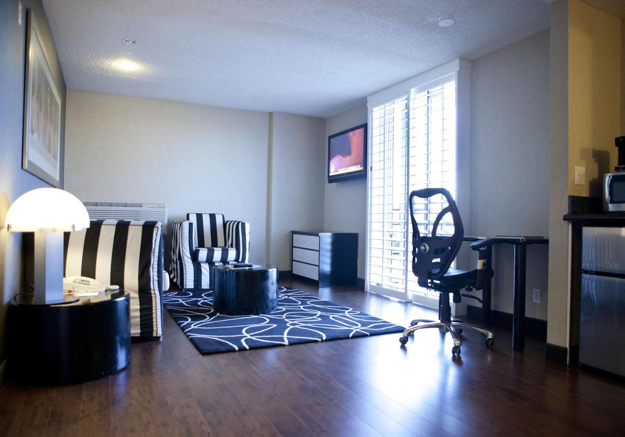 Hotel Ramada Plaza By Wyndham West Hollywood &
