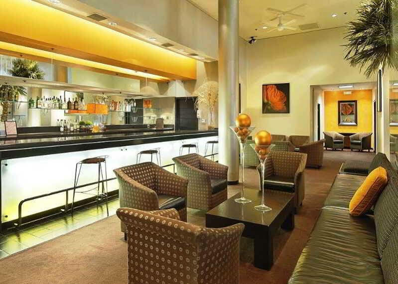 Ramada Plaza By Wyndham West Hollywood & Hotel